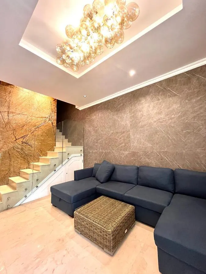 Sliema 8 Bedroom House With Pool 0*,